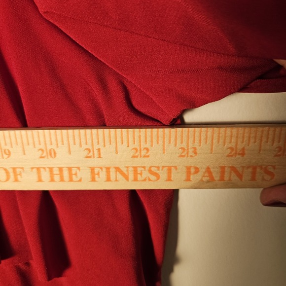 Susan Graver 1X Red Ruffled Long Sleeve Tunic Top Scoop Neck Stretch Liquid Knit - Picture 6 of 7